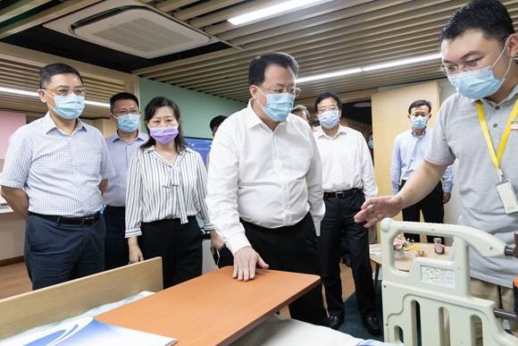 龚正调研养老服务机构 扩大有效供给，激发市场活力，构建多元化养老服务体系